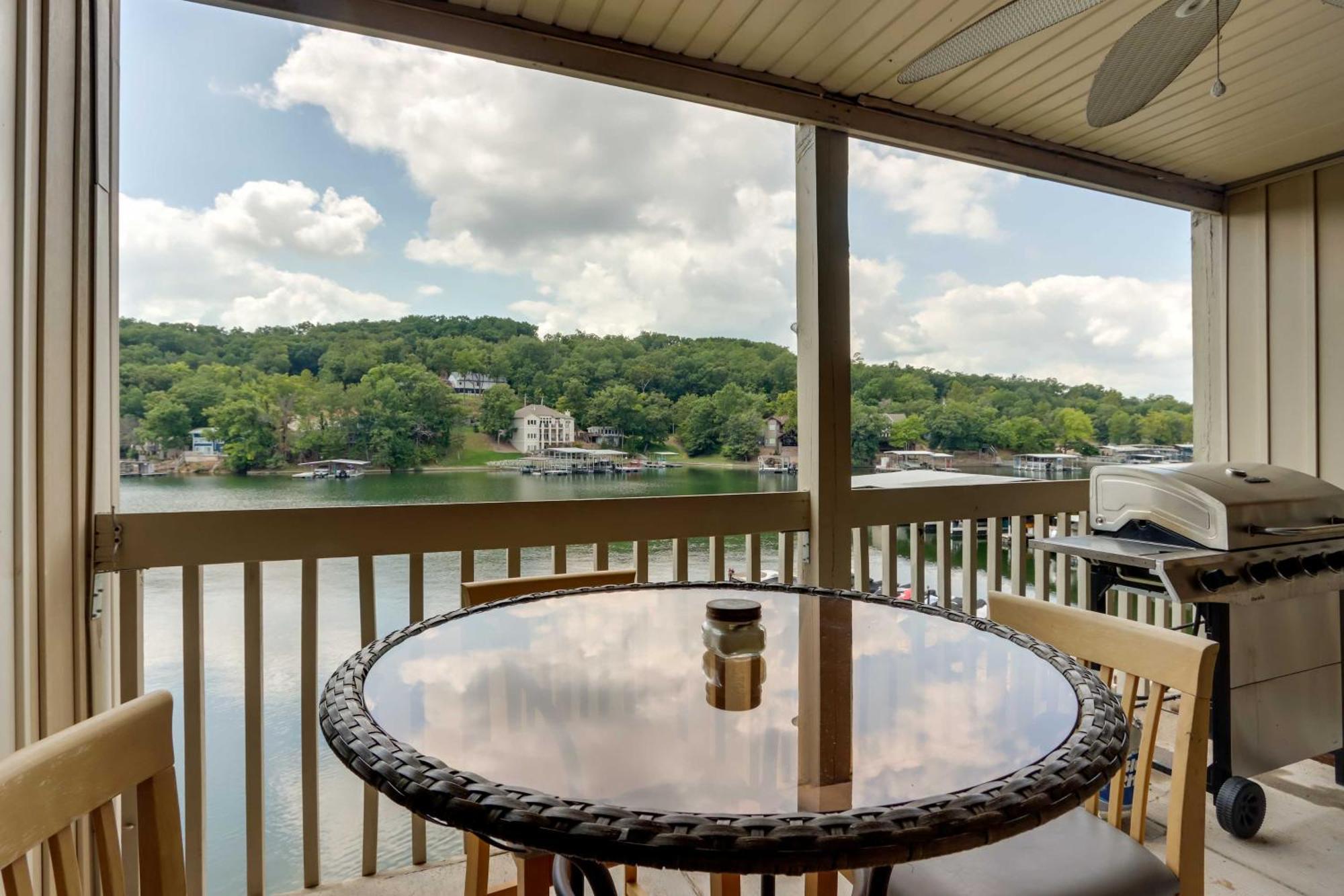 Lakefront Osage Beach Condo With Community Pool Exteriér fotografie