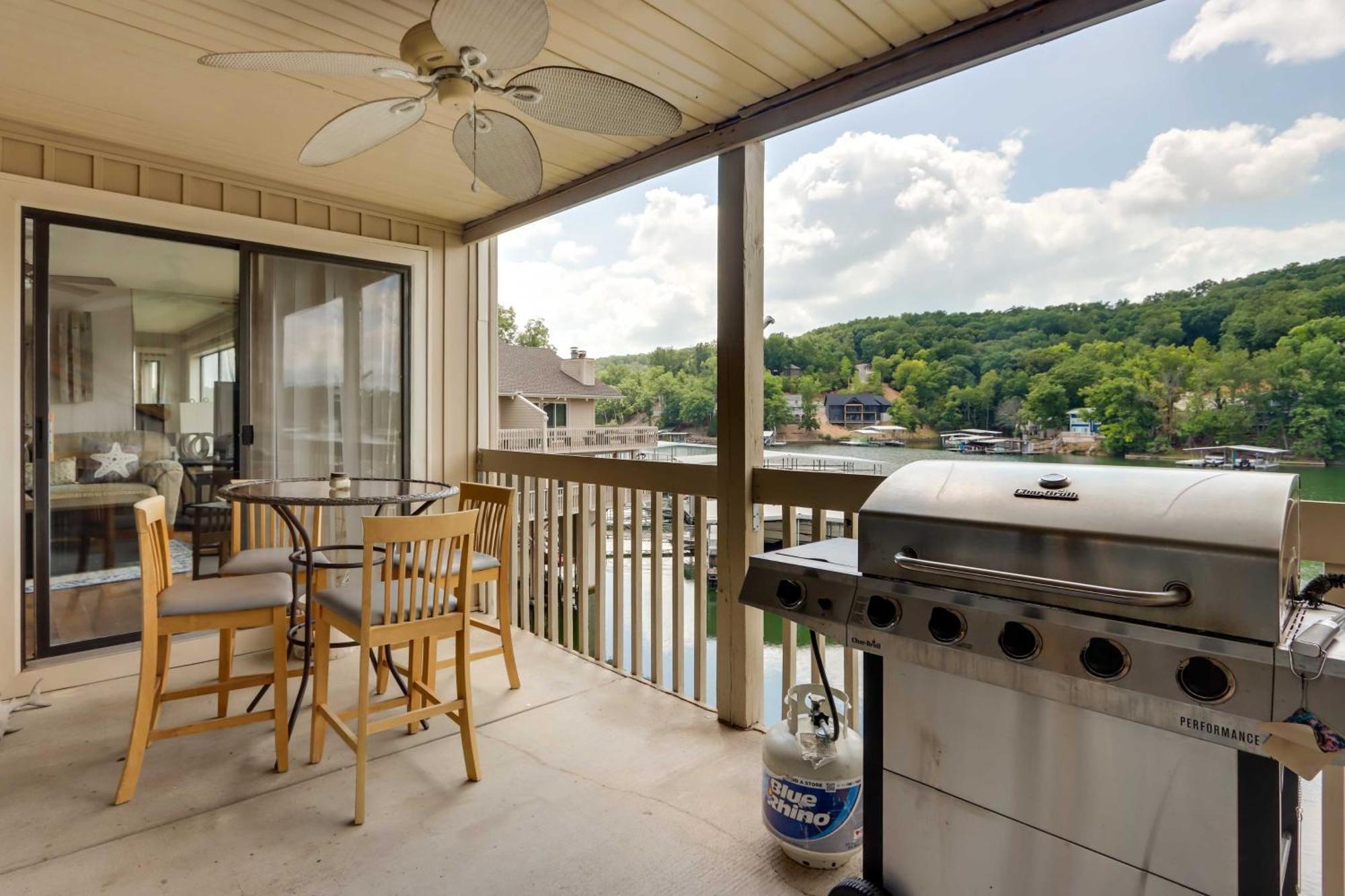 Lakefront Osage Beach Condo With Community Pool Exteriér fotografie
